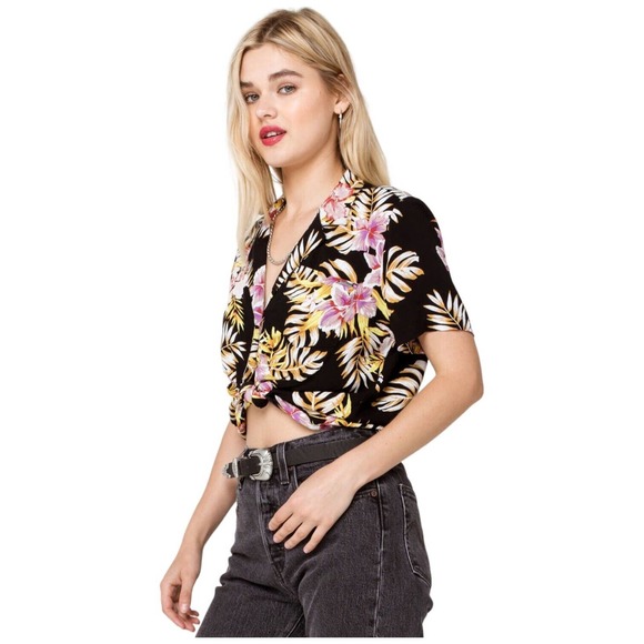 New Volcom Gen Wow Womens Cropped Tropical Floral Shirt Black XS - Picture 11 of 13